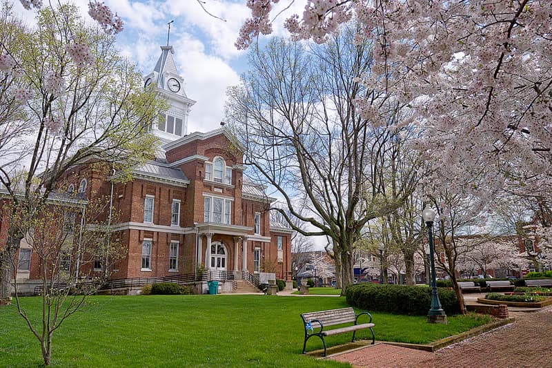 The old Simpson County Courthouse in Franklin, Kentucky, completed 1882